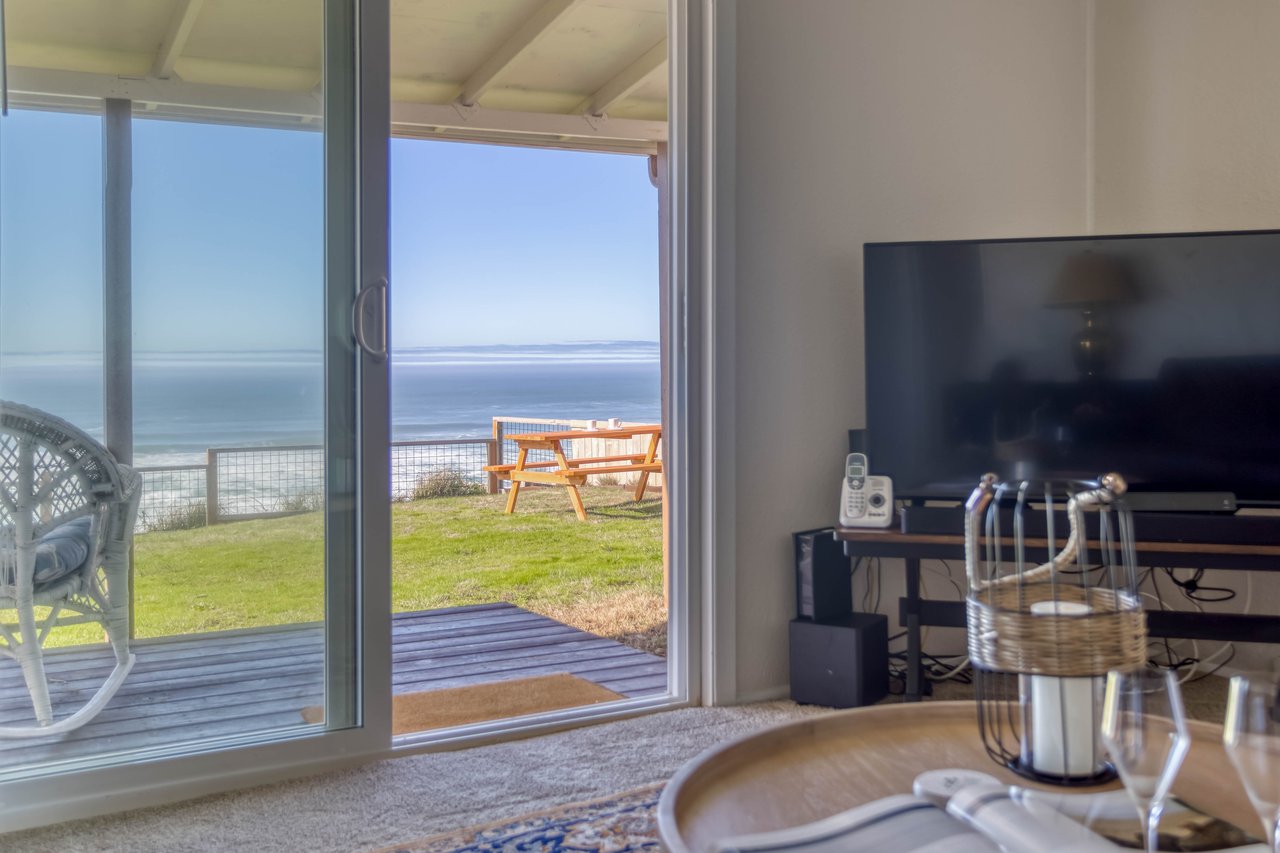 Living Opening to the Beach