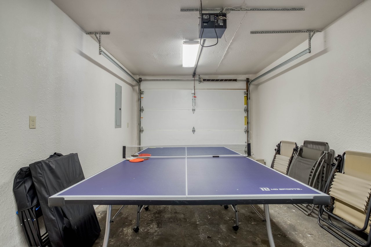 Ping pong table