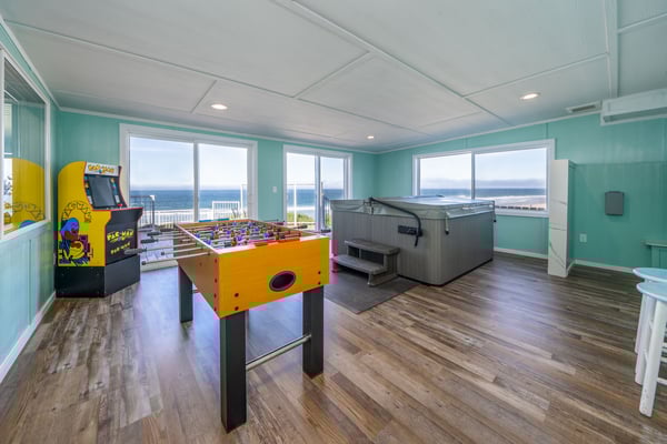 Game Room/Hot Tub