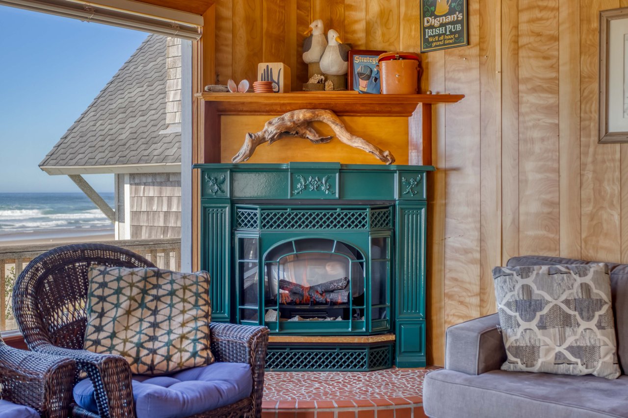 Living Room with amenities