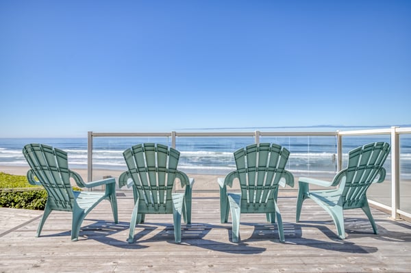 Chairs to sit with ocean view